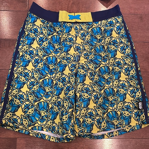 Baby Yoda Swim trunks and Rash Guard - Picture 2 of 8